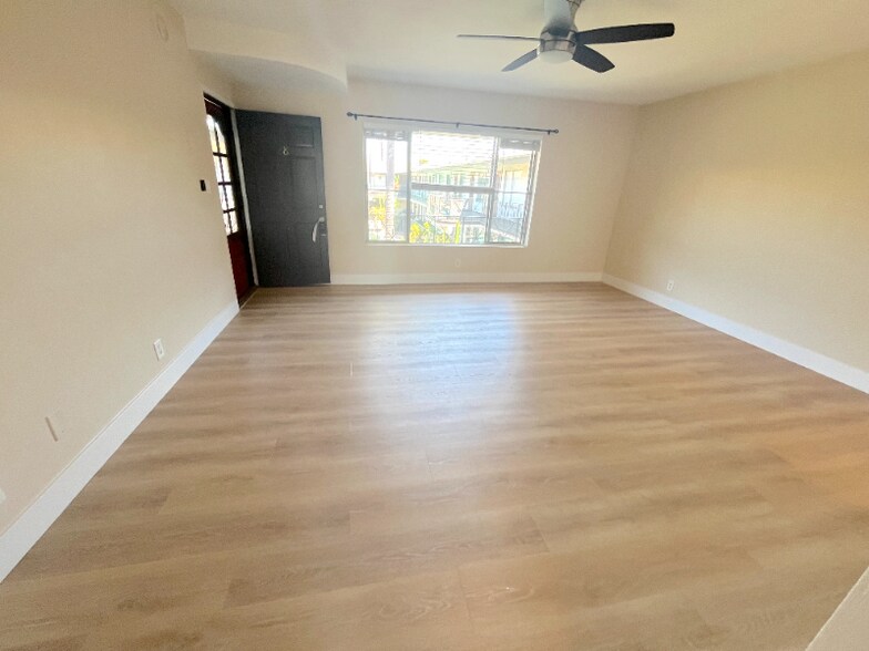 Building Photo - 2115 Placentia Ave