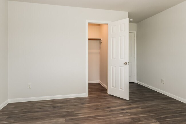 Building Photo - 5623 Latta Plantation Dr