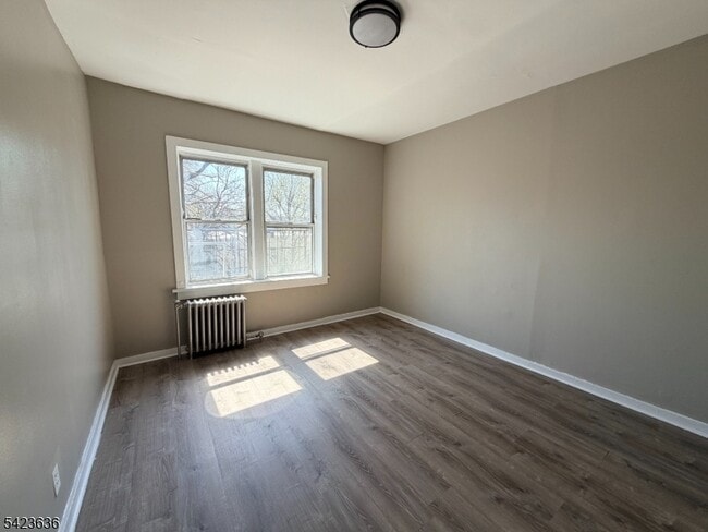 Building Photo - 16 Irving Ave