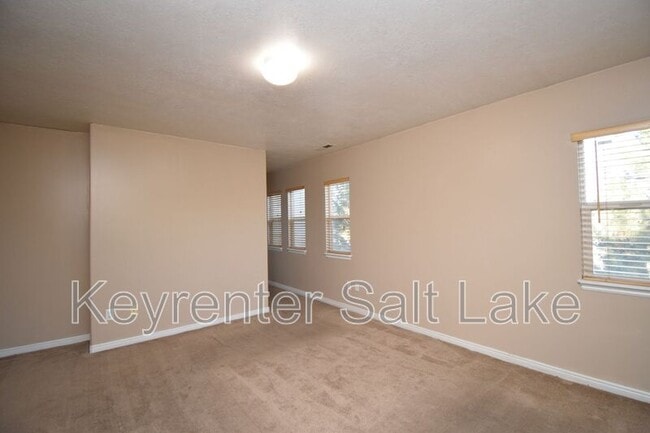 Building Photo - 6762 W Callery Ln