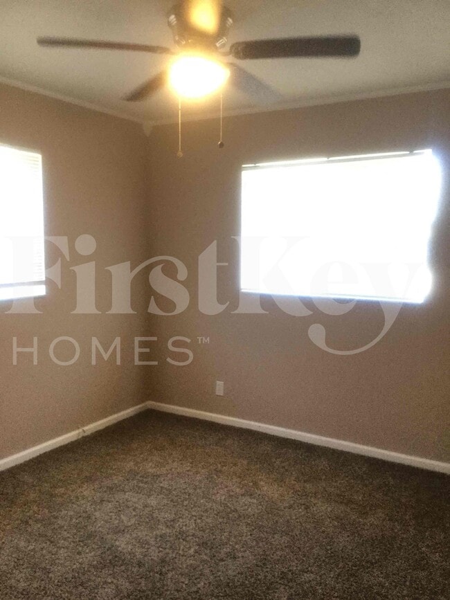 Building Photo - 1443 7th St