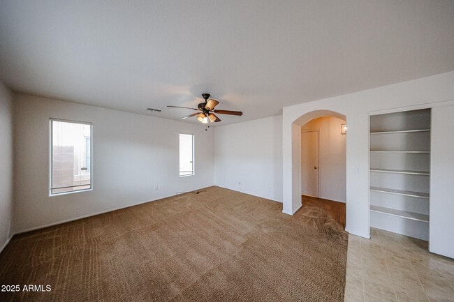 Building Photo - 4725 W Fawn Dr