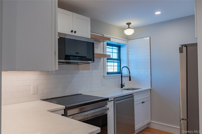 Building Photo - 85 Cannon St