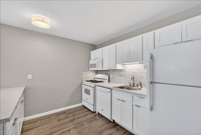 Building Photo - The Penthouse