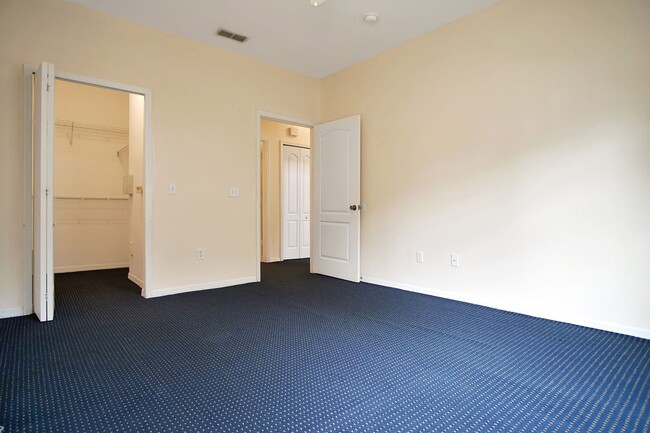 Building Photo - Runaway Beach Condo now available!