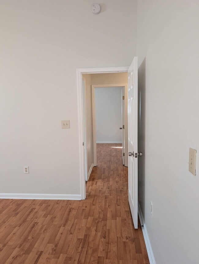 Building Photo - 3608 Juno Dr