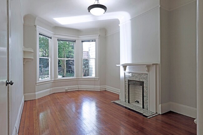 Primary Photo - 84a Sanchez St