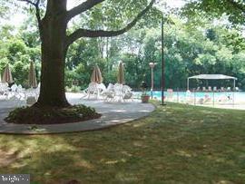 Building Photo - 1030 E Lancaster Ave