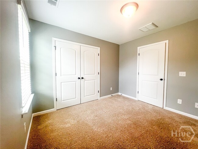 Building Photo - 70 Hazen Dr