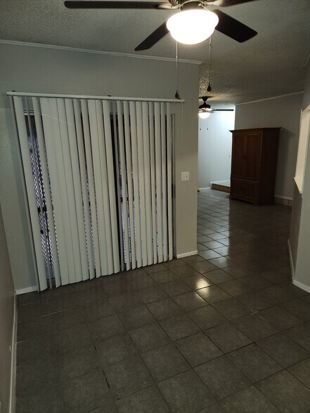 Sliding door to back porch - 6824 Oldham