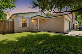 Building Photo - 4003 Reeders Dr