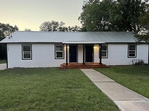 Building Photo - 1440 Jackson St