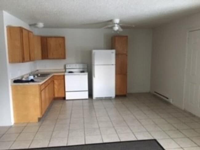 Primary Photo - 3 Bedroom, Single-story Townhomes for rent...