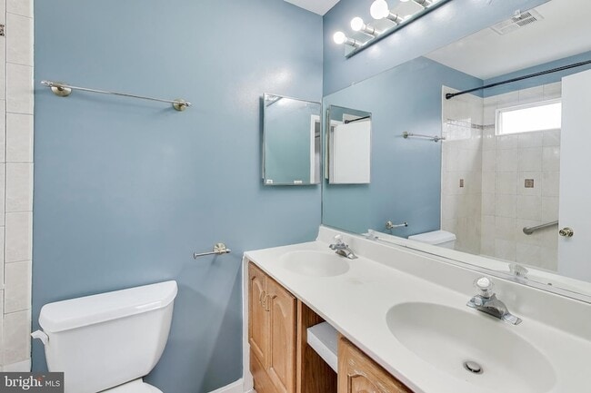 Building Photo - 14100 Oakpointe Dr