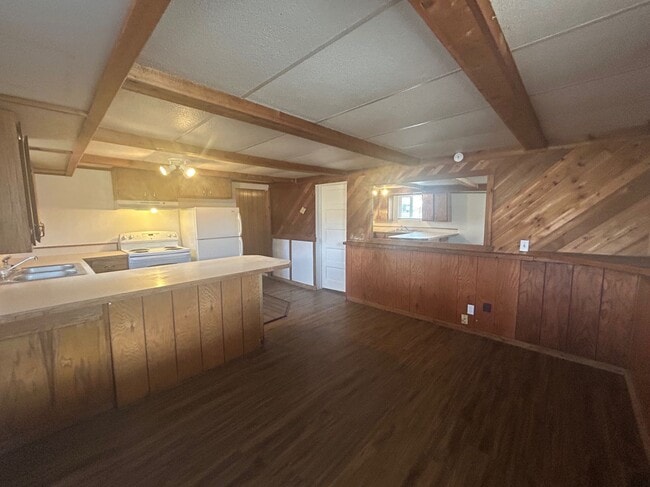 Building Photo - 1246 N Grant Ave