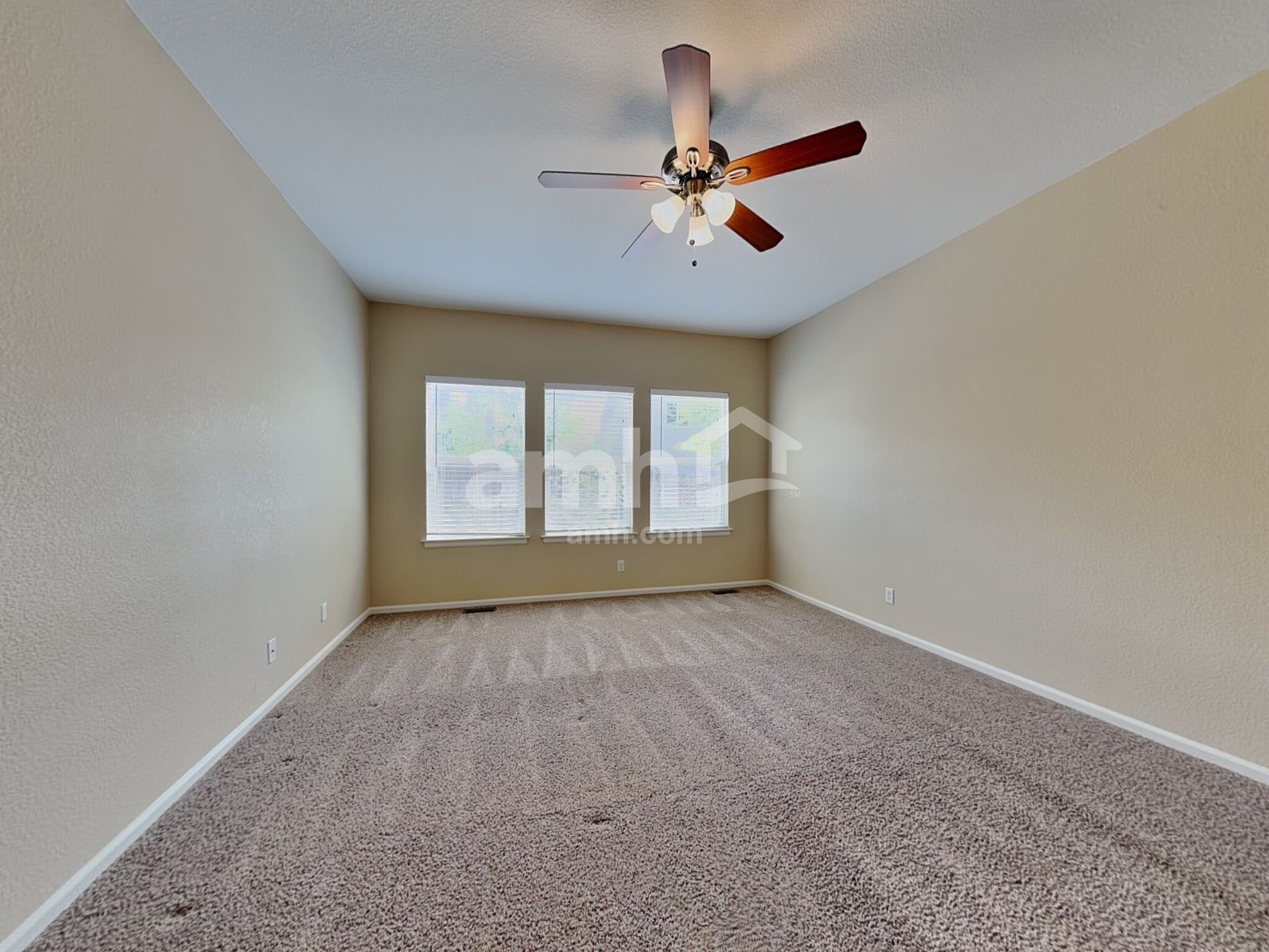 Building Photo - 13938 Ivy St