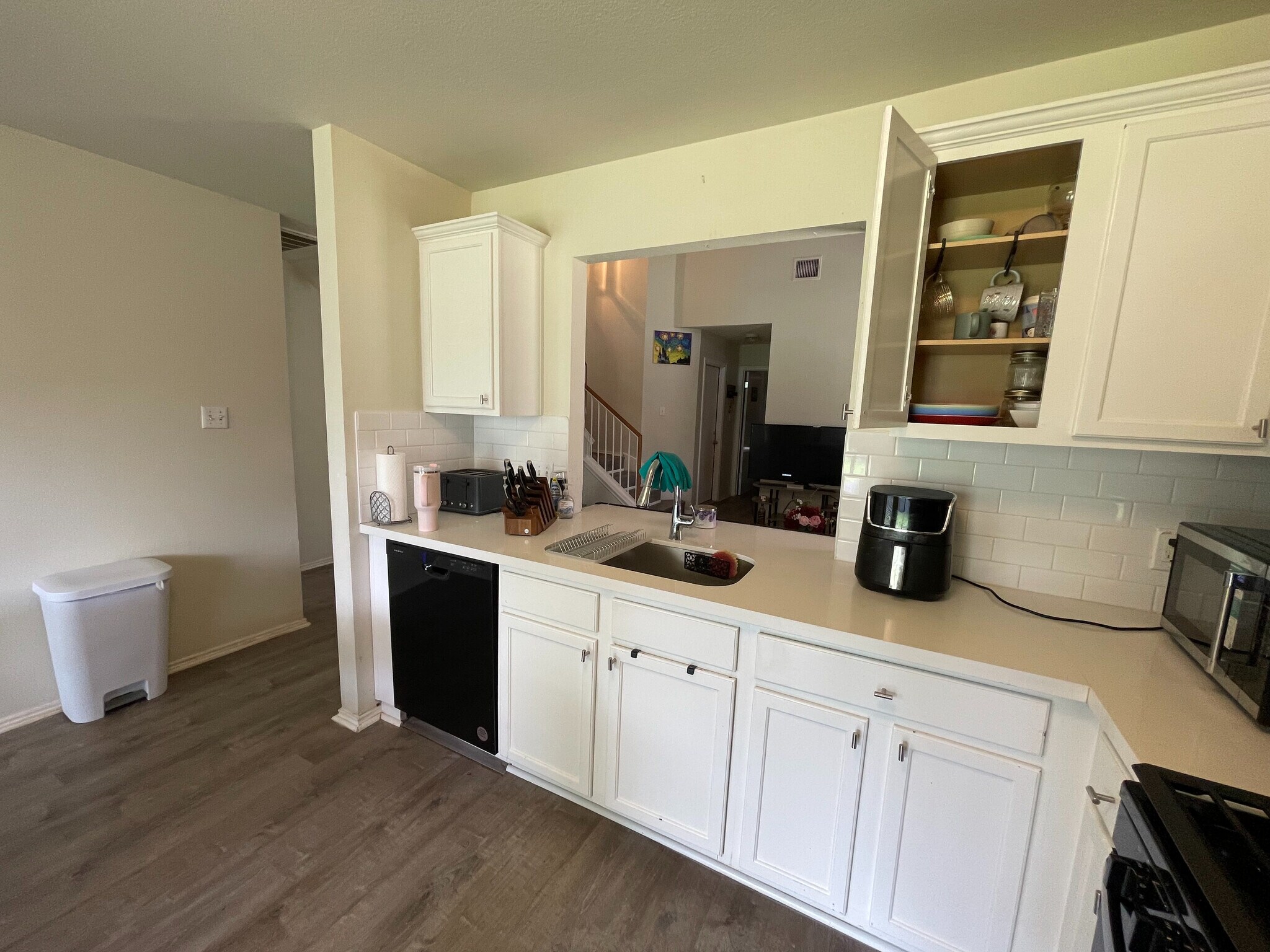 Building Photo - Room in Single Family Home on Socorro Bend