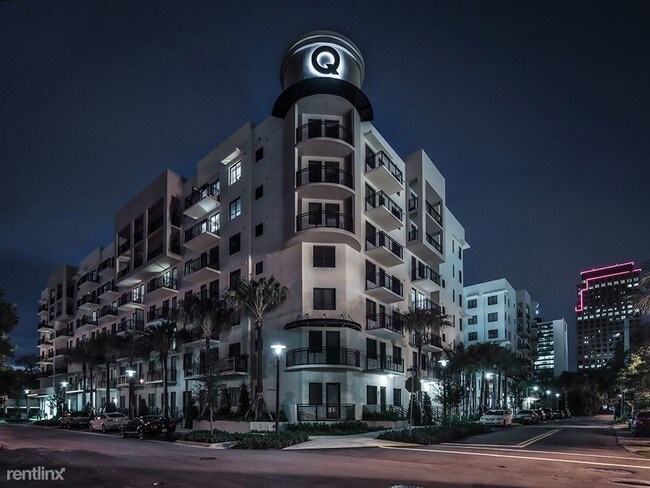Building Photo - 1 br, 1 bath  - THE Q