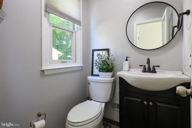 Building Photo - 206 Drakes Drum Dr