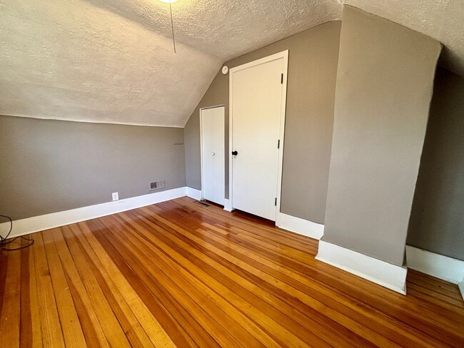 Building Photo - 4120 Orchard Ave