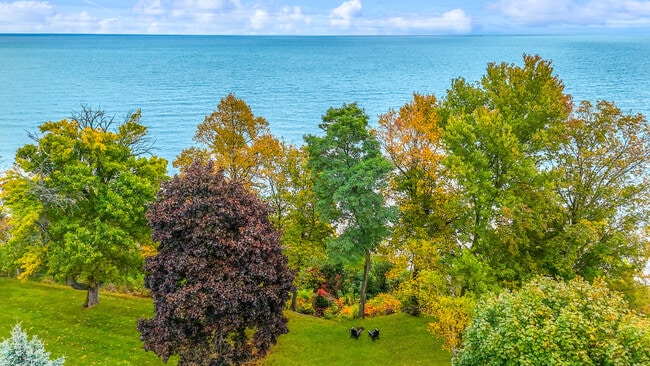 Building Photo - 10046 Sheridan Dr