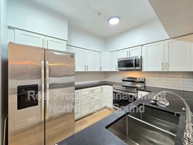 Building Photo - 18930 Bothell Everett Hwy