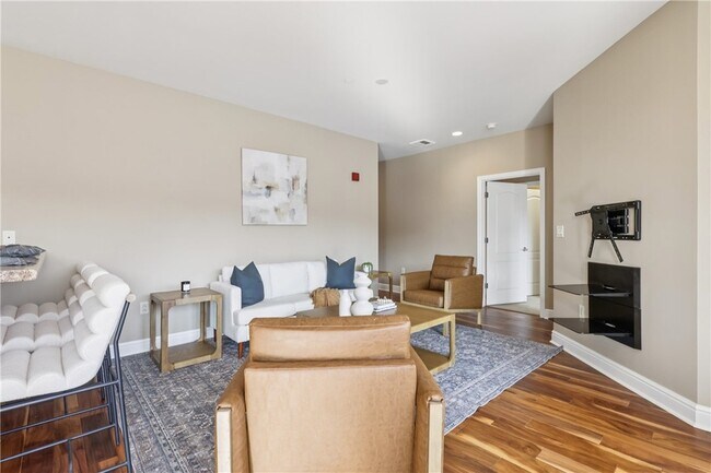 Building Photo - 151 Fort Pitt Blvd