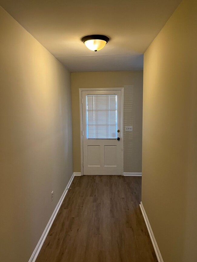 Building Photo - **UPCOMING**3 bedroom / 2 bathroom Home fo...