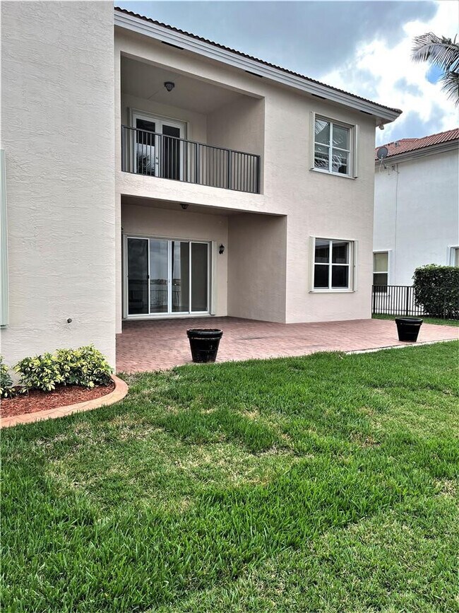 Building Photo - 17989 SW 54th St