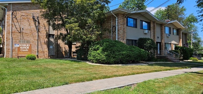 Primary Photo - 4 Ridge Rd