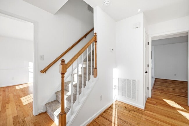 Building Photo - 1600 Old Brook Rd