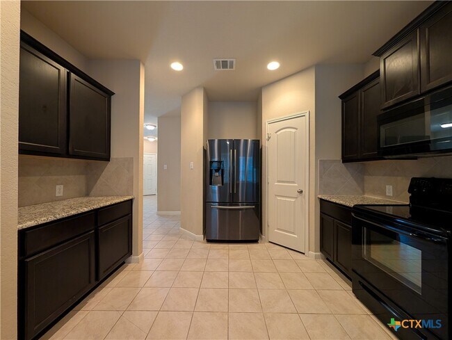 Building Photo - 1330 Ace Ranch St