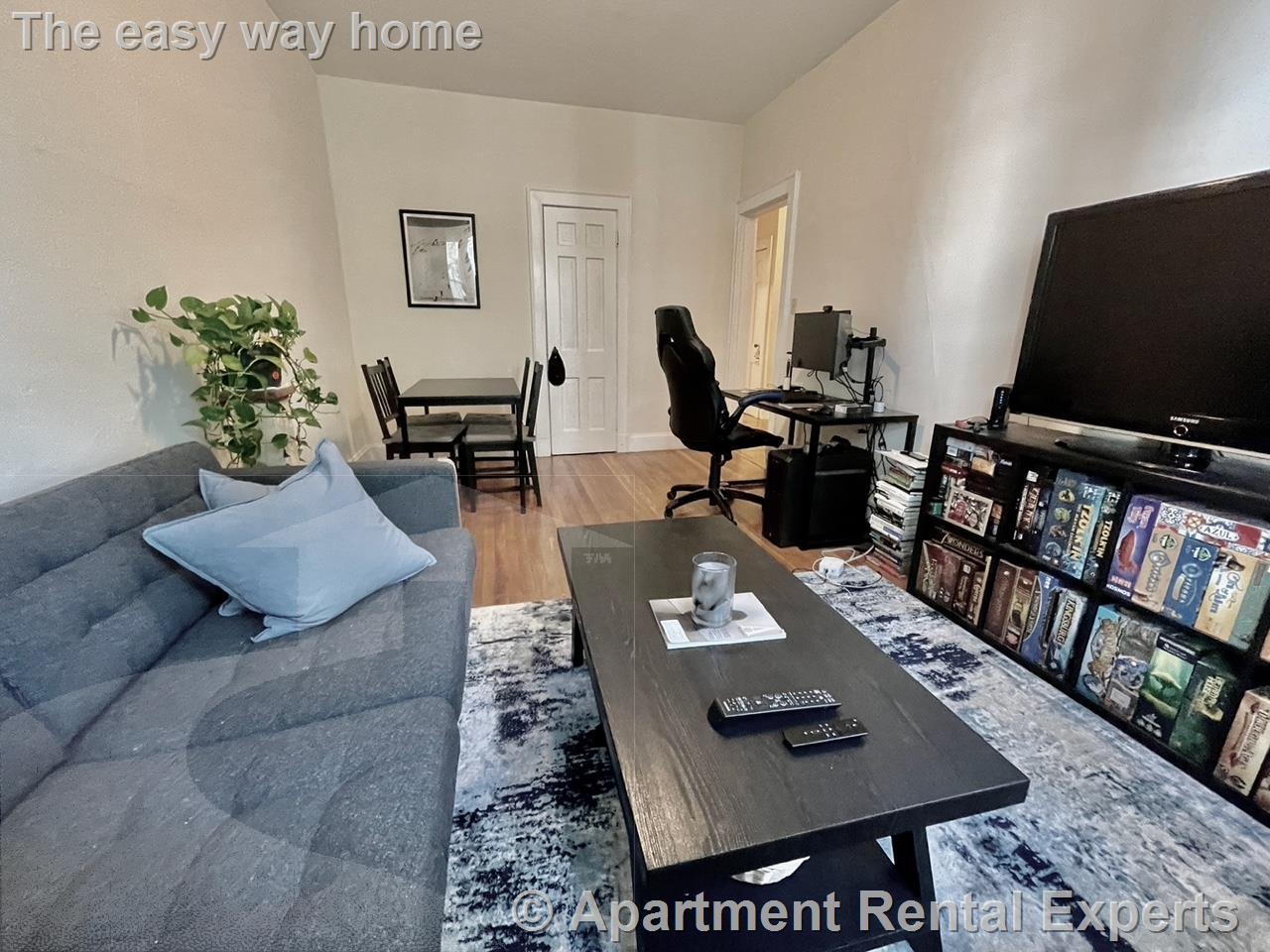 Building Photo - 73 Martin St