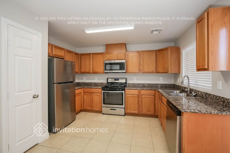 Building Photo - 6554 Coffeeville Creek Dr