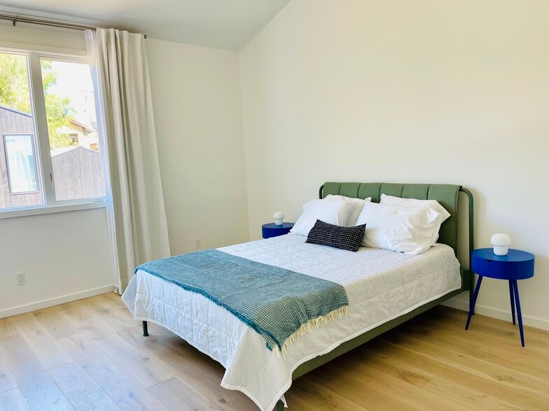 Building Photo - 112 Grandview St