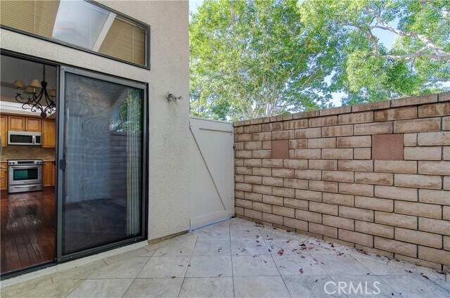 Building Photo - 8566 Fallbrook Cir