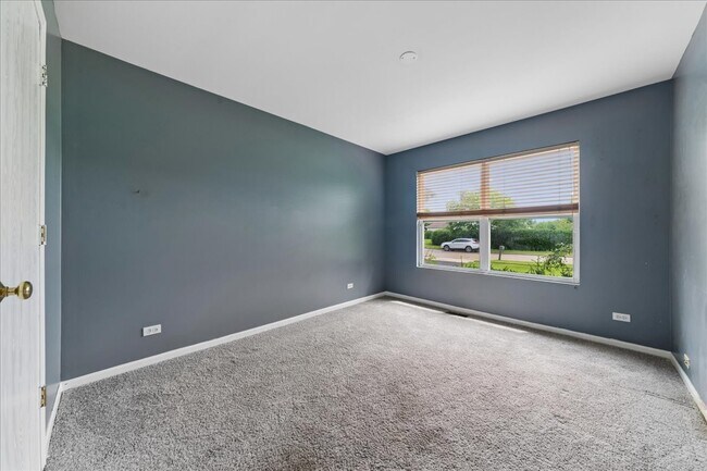 Building Photo - 10562 Casselberry N