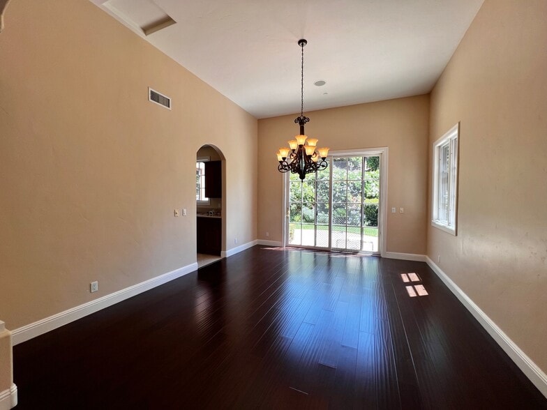 Building Photo - 4698 Granada Way