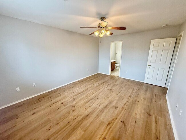 Building Photo - 12513 Mexicana Cove