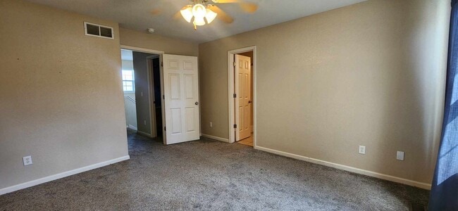Building Photo - Spacious Town House for Rent