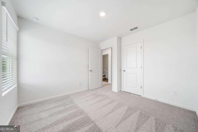 Building Photo - 104 Saginaw Ct