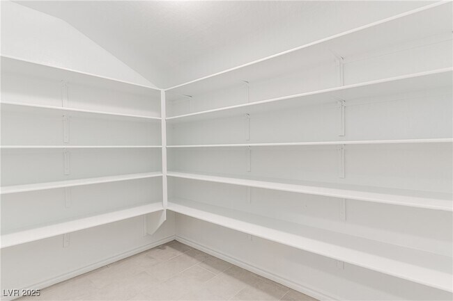 Building Photo - 12333 Silvana St