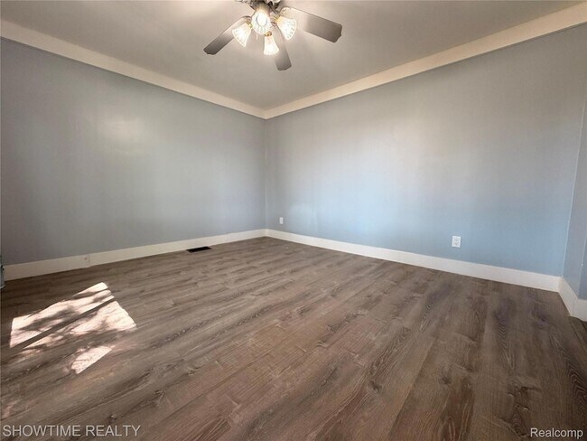 Building Photo - 3061 Culbertson Ave