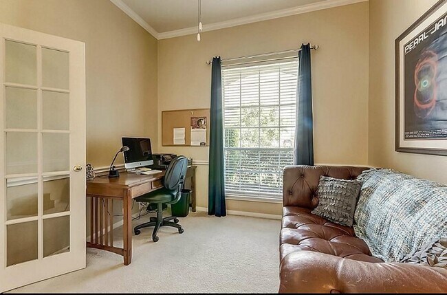 Building Photo - 2617 Sunday House Dr