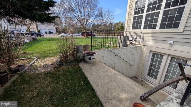 Building Photo - 6721 Sycamore Park Dr