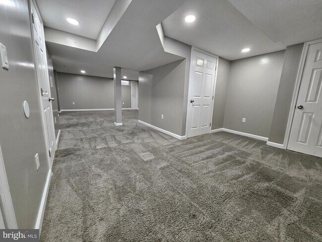 Building Photo - 1285 Cedarcroft Rd