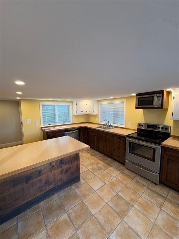 Building Photo - 3 Piraino Ln