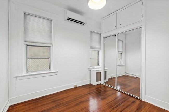 Building Photo - 114 Carlton Ave