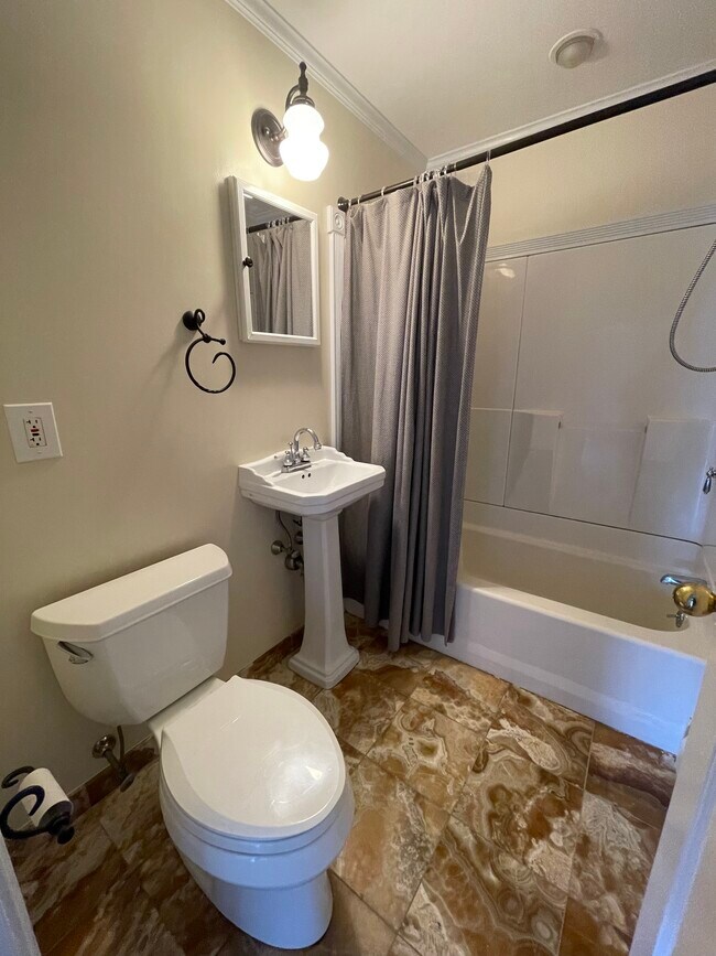 Building Photo - 70 Carroll Ave