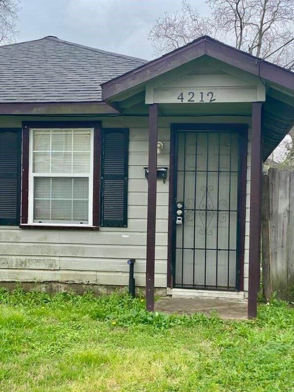 Building Photo - 4212 Davenport St